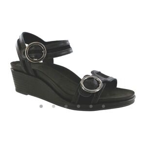 NEW SAS SEIGHT Heels Dress Sandal Black Size 9.5‎ Narrow Leather WEDGE Buckle